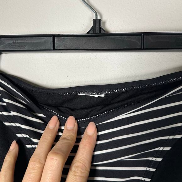 Black V-Neck Front Tie Striped Bikini Bottom Swim Suit Set Women's Large - Picture 6 of 7